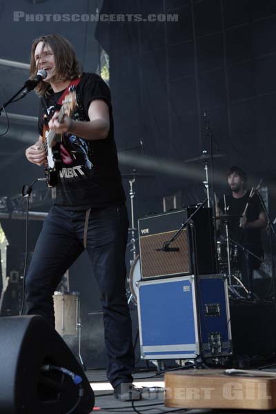 THE TEMPER TRAP - 2009-07-30 - PAREDES DE COURA (Portugal) - Praia do Tabuao - 